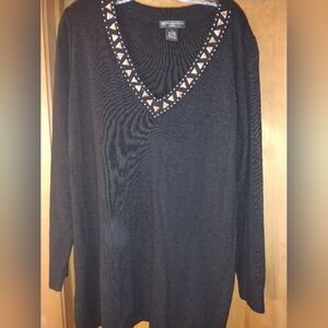 89th & Madison Woman 1X V-Neck Black Sweater with Beaded Neckline Long Sleeves